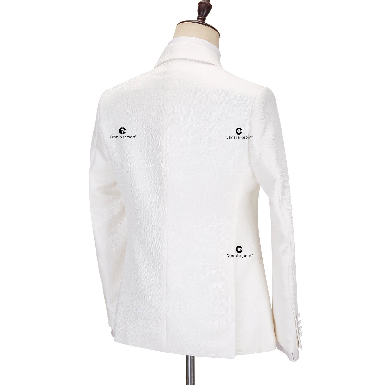 Cenne Des Graoom Chinese Knot Button Peak Lapel 2-Piece Set Suit