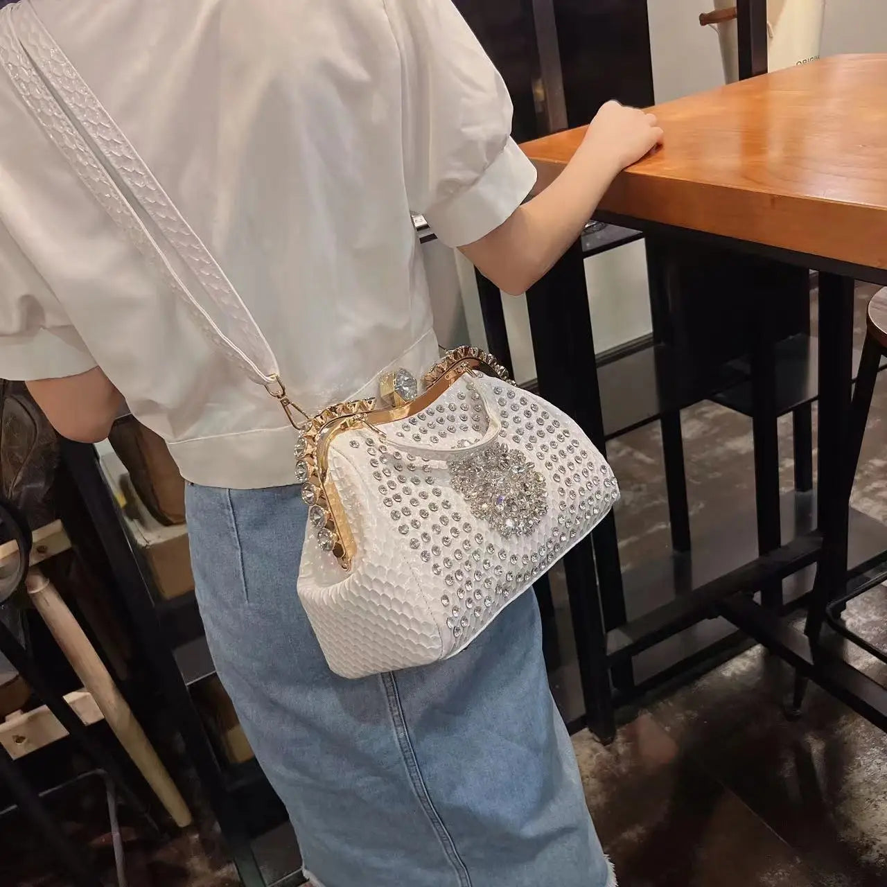 Diamonds Women's  Leather clip Rhinestone Bag