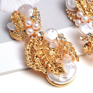Hanging Pearl Flower-Shaped Drop Earrings Studded With Crystals Gold Jewelry Accessories For Women