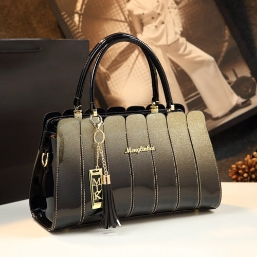100% Fashion Atmospheric Patent Leather Messenger Handbag Women Shoulder Crossbody Bags