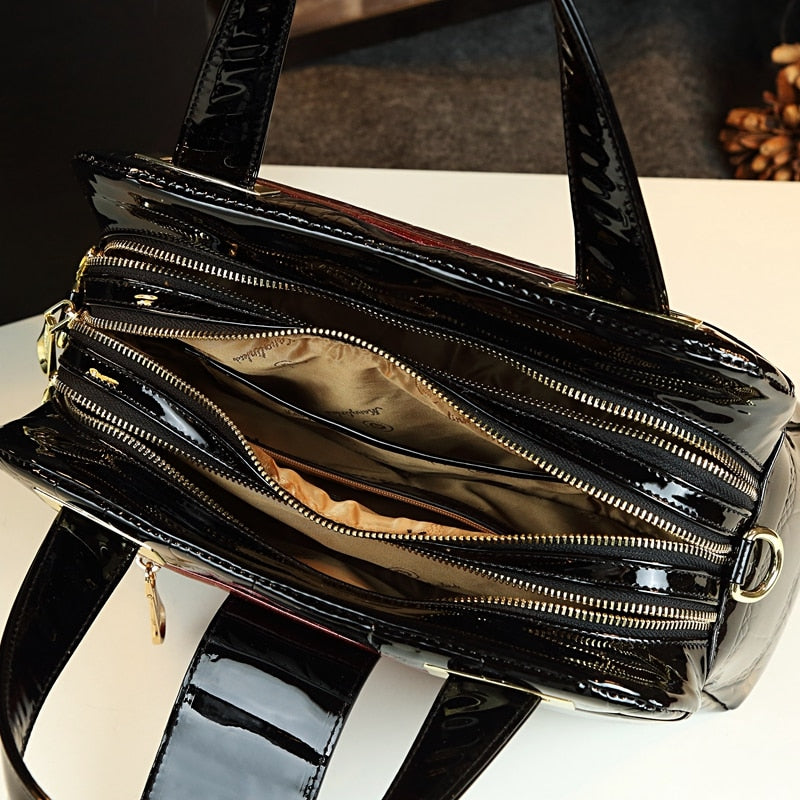 HGM New Fashion Women Handbag Shoulder Messenger Middle-aged Leather Female Bag Crocodile Pattern Portable Boston Bags