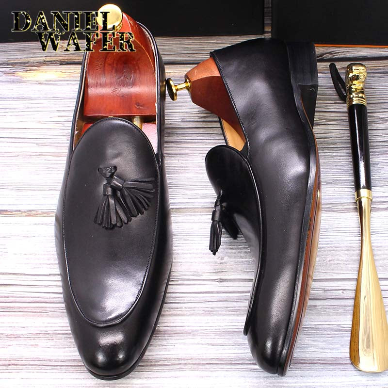 LUXURY ITALIAN LOAFERS MEN DRESS SHOES FASHION HAND-MADE SLIP ON TASSEL LOAFERS WEDDING OFFICE SHOES CASUAL MEN SHOES LEATHER