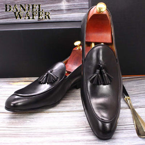 LUXURY ITALIAN LOAFERS MEN DRESS SHOES FASHION HAND-MADE SLIP ON TASSEL LOAFERS WEDDING OFFICE SHOES CASUAL MEN SHOES LEATHER