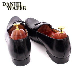 LUXURY ITALIAN LOAFERS MEN DRESS SHOES FASHION HAND-MADE SLIP ON TASSEL LOAFERS WEDDING OFFICE SHOES CASUAL MEN SHOES LEATHER