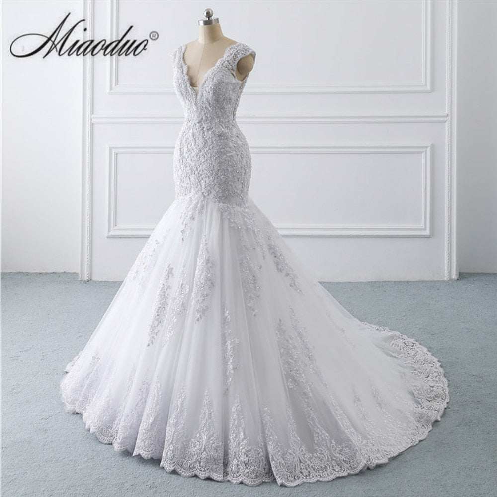 Mermaid Wedding Dresses Sleeveless White V Neck Lace Bridal Dress Marriage Custom Made